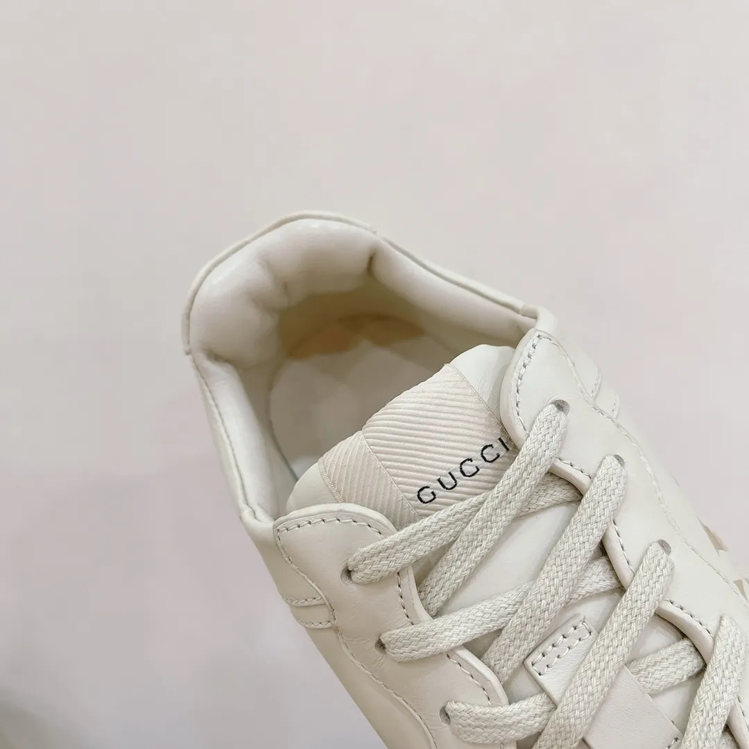 Top version P800 Ordinary version P620 GUCCI dad shoes latest upgraded version❗❗ P Women's 400 Men's 380 The fabric is 100% consistent with the counter. The whole series uses four leather styles. Each pattern color and fabric are one-to-one consistent with the counter. Women's code 35 36 37 38 39 40 Men's code 39 40 41 42 43 44 (women's 34 Men's size 45 (can be customized)